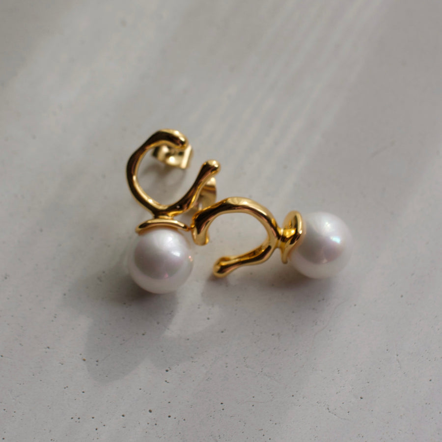 Casablanca Pearl Earrings