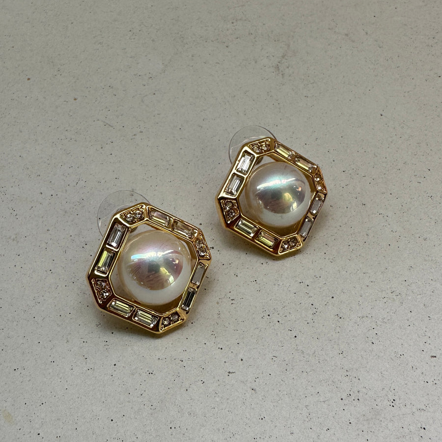 Squared Vintage Pearl Studs